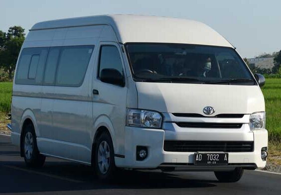 مشخصات و معرفی کامل تویوتا هایس Hiace
