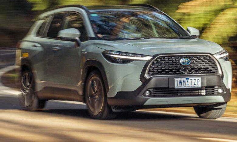 بررسی تویوتا کرولا کراس 2024 بررسی تویوتا کرولا کراس 2024