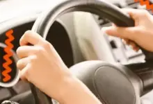 5 دلیل لرزش فرمان تویوتا کمری و راه‌حل‌های عیب‌یابی