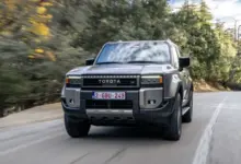 معرفی تویوتا لندکروزر هیبرید 48 ولت؛ آغاز عصر جدید در شاسی‌بلند افسانه‌ای تویوتا