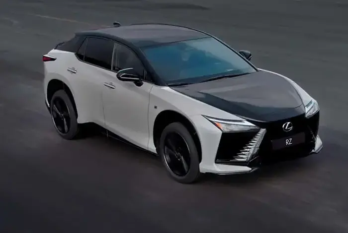 لکسوس RZ با دنده‌های شبیه‌سازی‌شده و صدای مصنوعی پیشرانه معرفی شد