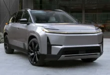 هایلندر؛ اولین شاسی‌بلند برقی سه‌ردیفه تویوتا