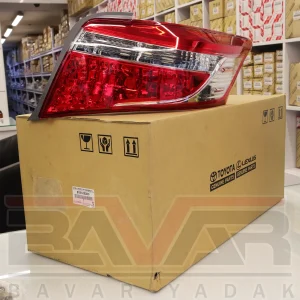 چراغ خطر راست تویوتا یاریس صندوق دار 2014 تا 2015