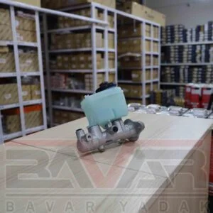 پمپ ترمز تویوتا لندکروزر وانت 2001 تا 2005 موتور 4500 برند ADVICS